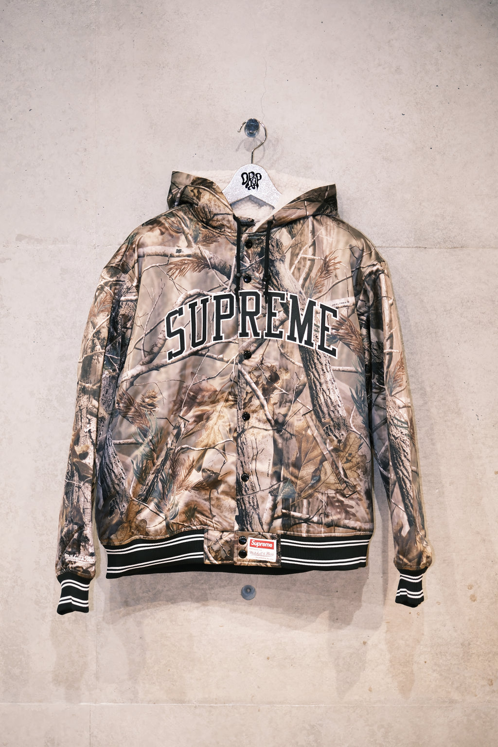 Supreme x Mitchell & Ness Lined Hooded Satin Varsity Jacket "Realtree" AP Camo"