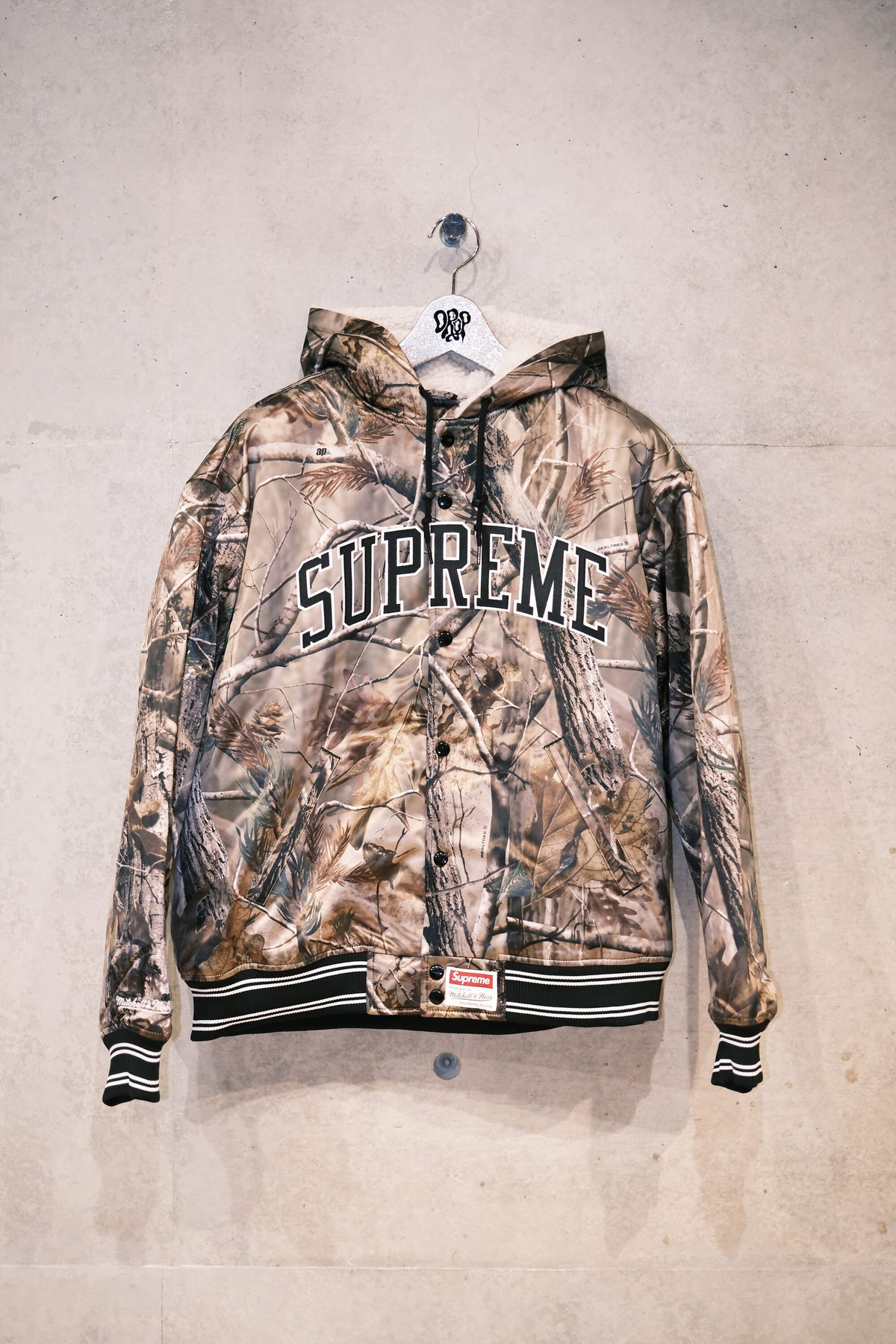 Supreme x Mitchell & Ness Lined Hooded Satin Varsity Jacket "Realtree" AP Camo"